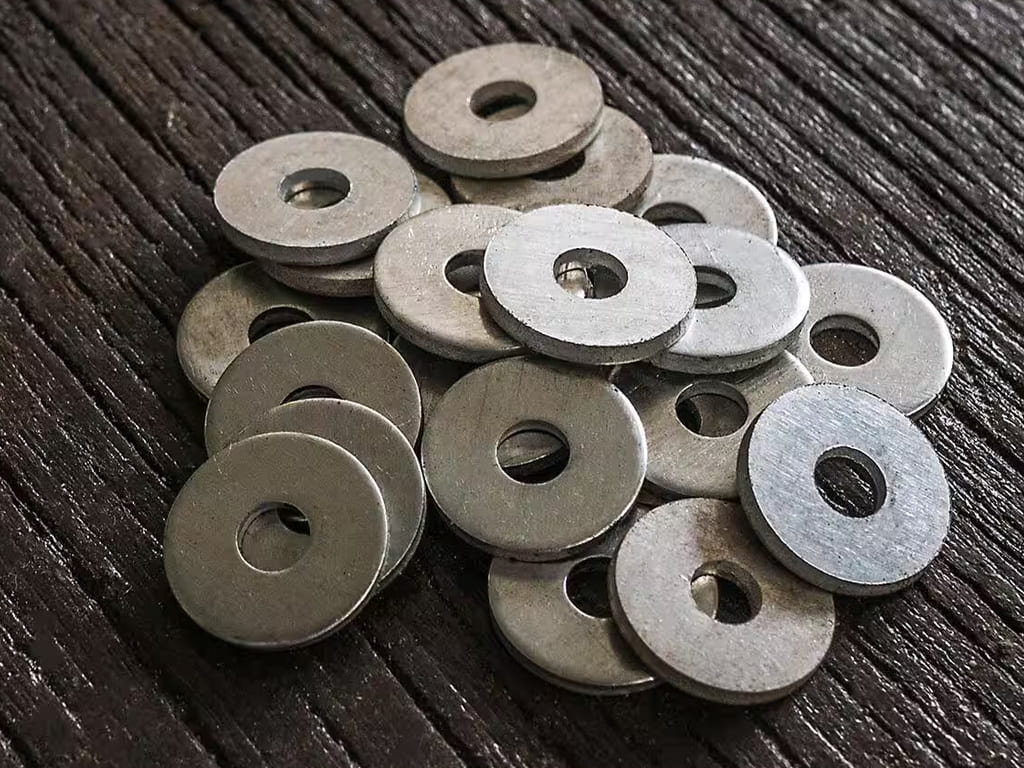 Flat washers and hardware for bolting